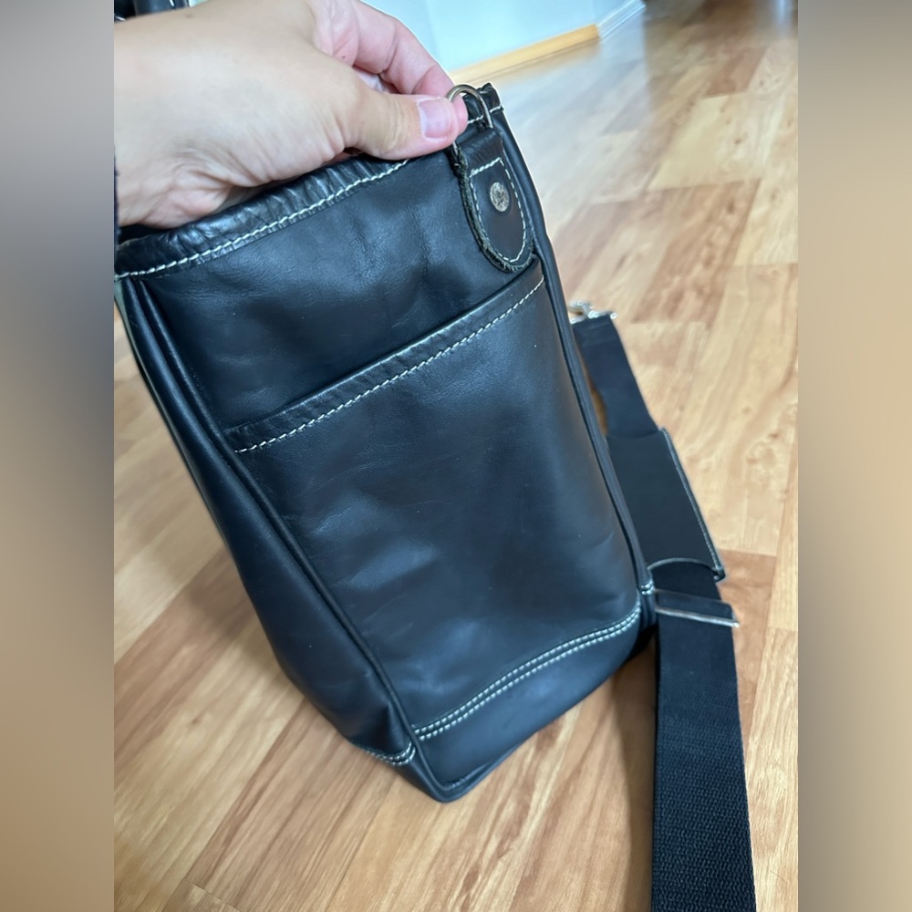 Duluth Trading Sportmans Black Leather Tote - Picture 15 of 16